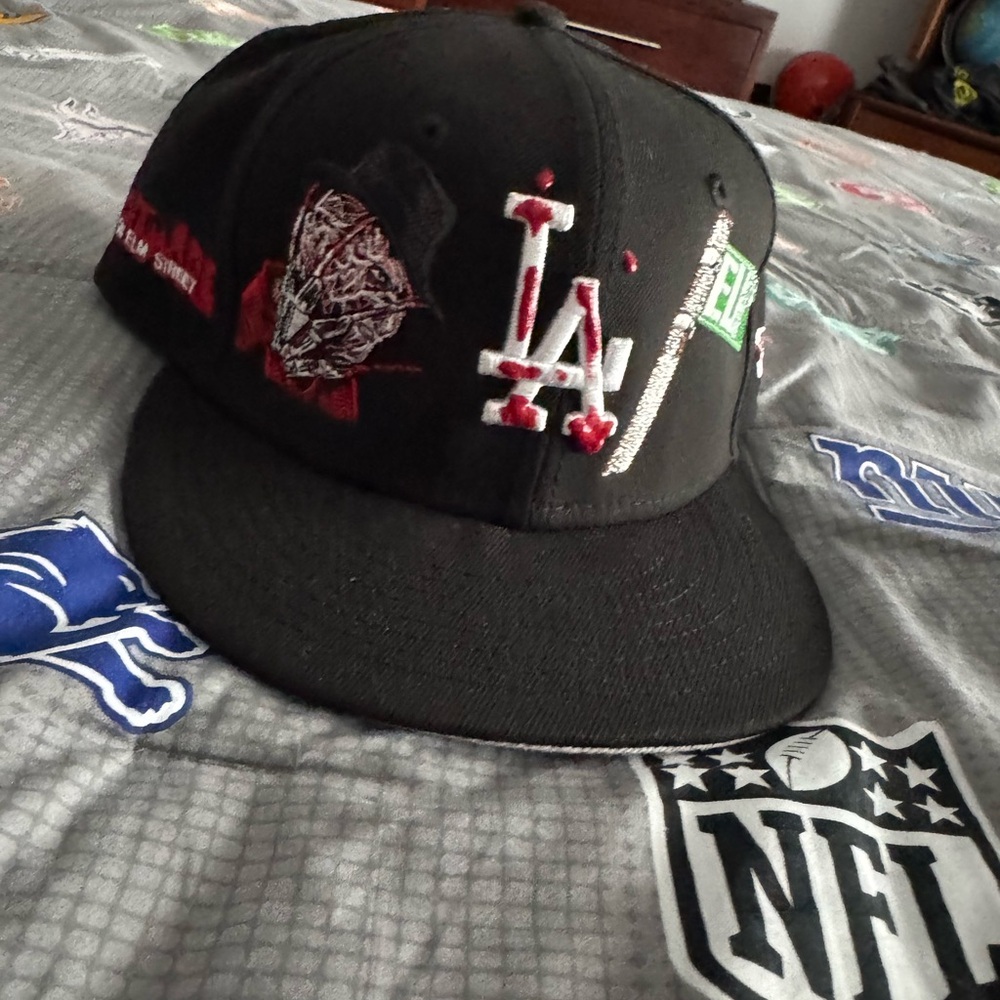 Black Custom LA Freddy Kruger 7 1/4 Fitted (WORN ONCE)